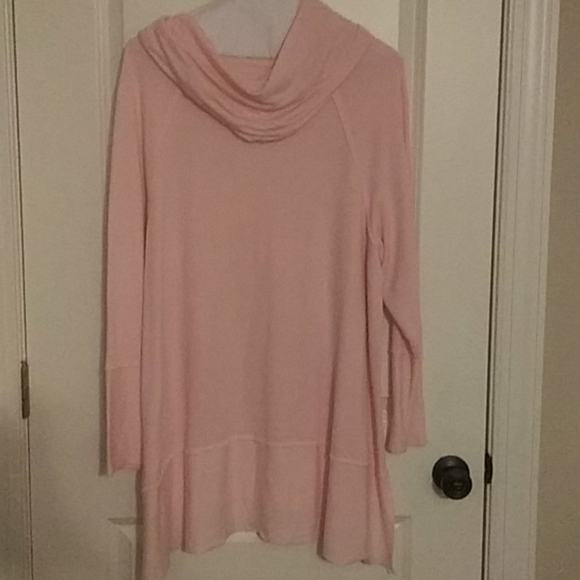 Active dress - Picture 1 of 2